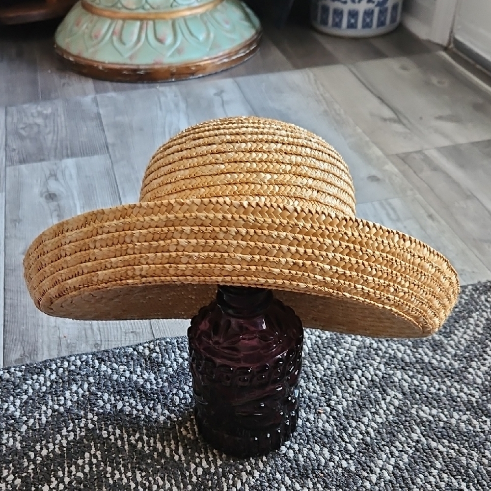 Stylish Straw Sun Hat - Picture 2 of 5
